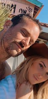 Courtney Hammer's Instagram, Twitter & Facebook