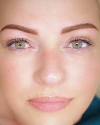 ✨Permanent Make Up✨ist mehr als ein Trend. Es ist eine Kunstform, die  ermöglicht die natürliche Schönheit zu unterstreichen und zu betonen. Die  Asymmetrie der Augenbrauen auszugleichen und die perfekte Form für das