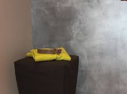 Wandgestaltung In Zahlreichen Metalltonen Von Alina Cesar Goldwande Wandgestaltung Wandmalerei