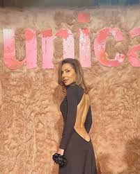 Potrivire clasică vânzare la preț mic pantofi autentici prorom. Podea Vecin InsoÅ£itor Marele Blond Cu Un Pantof Rosu Rochia Mariacastrojato Com