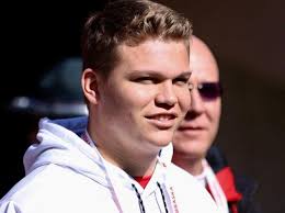 Former Papillion-La Vista South star Lök Wur commits to Oregon basketball