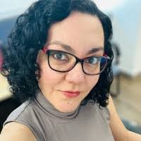 Lynette Rosales's Instagram, Twitter & Facebook