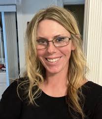 Hi all friends, let me introduce myself, I'm Clara, I'm 3 years old.I have  four small children ,🤭🤭🤭, Commentator, who wants to be a friend of meong  meong?