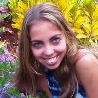 Elia Navarro's Instagram, Twitter & Facebook