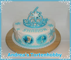 Bäckerei konditorei kolls famila in 25436 uetersen ♥ hochzeitstorte ♥ konditoreien ge. Frozen Cake With Chiara Eiskonigin Torte Mit Krone Eiskonigin Torte Torten Eiskonigin