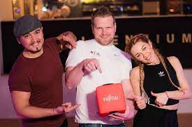 Juhu Pitch Gewonnen Weiteres Dazu Folgt Demnachst Oana Andreea Nechiti Erich Klann Marketing Company The Marketing Marketing