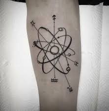 A distinctive feature of this style, which appeared about ten years ago, is, of course, the line. 15 Extraordinary Line Work Tattoos Line Tattoos Design Ideas