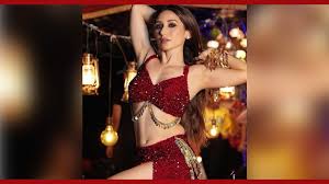 Bellydance.com has an enormous selection of belly dancing videos on dvd. Heli Daruwala S Sizzling Belly Dance For Star Plus Shaadi Mubarak Iwmbuzz