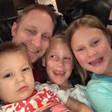 Aaron Diffenderfer's Instagram, Twitter & Facebook