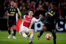 From wikipedia the free encyclopedia. Jurgen Ekkelenkamp 19 Valt Op In Cl Debuut Ronaldo Moest Neer Europees Voetbal Ad Nl