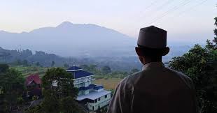 Foto orang keren dari belakang. 28 Foto Dari Belakang Keren 93 Kata Kata Santri Gaul Mutiara Bijak Dan Cinta Ala Santri From Titikdua Net 100 Gambar Co Gambar Fotografi Makro Pemotretan