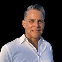 Armando Castro's Instagram, Twitter & Facebook