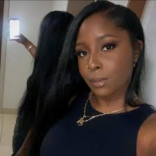 Are there any reasonable priced MUA in Orlando, who has an opening for  12/22 preferably around 5-5:30 pm?