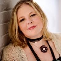 Eve Simon's Instagram, Twitter & Facebook