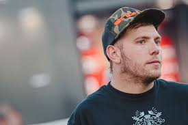 After enjoying the Fun Tour in recent seasons, Tyler Erb has signed