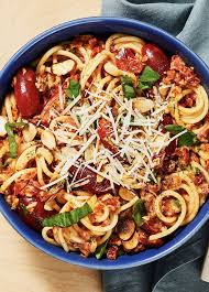 Sundried Tomato Basil Spaghetti Recipes Hello Fresh Recipes Meatless Meals Healthy