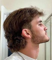 Inside of Salon Ten28, we have 3 cosmetologists and myself, the barber! If  you need a barber, I got you! If you need some girly stuffs, they got you!  Just reach out