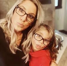 Linda Allie's Instagram, Twitter & Facebook