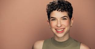 Renee Haley's Instagram, Twitter & Facebook