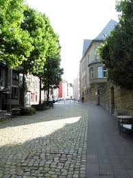 Aachen seit kurzem begrüßt das burtscheider team der aachener bank seine kunden in der neuen geschäftsstelle an der viehhofstraße 2a. Datei Altdorfstrasse Aachen Burtscheid Jpg Wikipedia