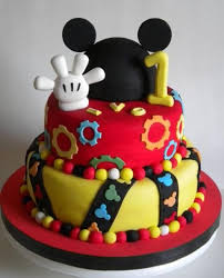Bizcocho De Mickey Mouse Mickey Mouse 2 Tier First Birthday Cake With White Glove Plus Gear And Mickey Patterns Jpg Mickey Mouse Birthday Cake Mickey Mouse Cake First Birthday Cakes