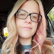 What are safe and affordable hotels in Nashville for a family with toddlers?