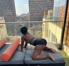 CHOCOLATE HOE -  venda.melanin_307116909_111879395002546_6683315429888226441_n Porn Pic -  EPORNER