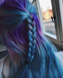The pale hybrid of purple and blue mimics one of nature's daintiest flowers for hair that looks feminine. 25 Amazing Blue And Purple Hair Looks Stayglam