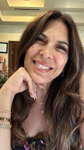 Claudia Bernstein's Instagram, Twitter & Facebook