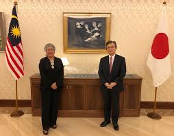 Dr jemilah, 60, adalah pemenang asean prize 2019 dan menjadi rakyat malaysia pertama menerima anugerah yang mula diperkenalkan pada 2018 itu. Exchange Of Views Between Ambassador Oka And Tan Sri Dr Jemilah Mahmood The Special Advisor To The Prime Minister Of Malaysia On Public Health Embassy Of Japan In Malaysia