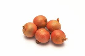 Indiferent ca se manifesta prin subtierea firului de par sau prin chelie , tratamentul impotriva caderii parului consta in identificarea cauzelor care conduc la aceasta. Remedii Naturale Impotriva Caderii Parului