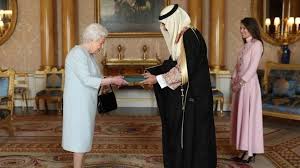 العناوين مع المداخل على الخريطة والتعليقات والصور وأرقام الهواتف وساعات العمل وكيفية الوصول إليها. Ø³ÙÙŠØ± Ø§Ù„Ø³Ø¹ÙˆØ¯ÙŠØ© Ù„Ø¯Ù‰ Ø¨Ø±ÙŠØ·Ø§Ù†ÙŠØ§ ÙŠÙ‚Ø¯Ù… Ø£ÙˆØ±Ø§Ù‚ Ø§Ø¹ØªÙ…Ø§Ø¯Ù‡ Ù„Ù„Ù…Ù„ÙƒØ© Ø¥Ù„ÙŠØ²Ø§Ø¨ÙŠØ«
