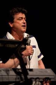 Einer mitteilung auf facebook zufolge starb mckeown am 20. Les Mckeown Wikipedia