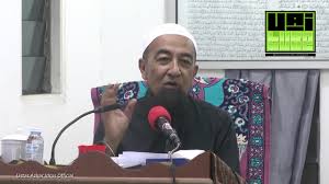 Ustaz azhar idrus е известен устаз в малайзия, той е популярен заради свободна и модерна проповедническа фигура. Kenapa Ramai Orang Alim Tak Kahwin Lagi Ustaz Azhar Idrus Official Youtube