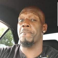 Uuhmmm what u doing this weekend 🤪 🤔