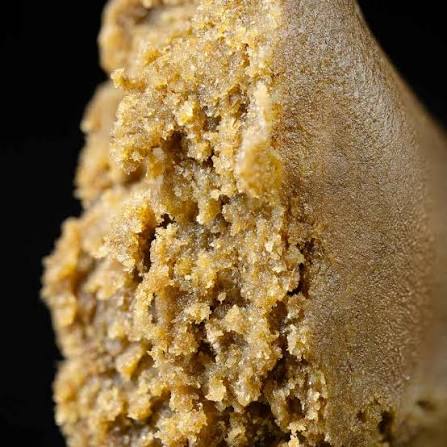Texture souple et résineuse de static hash pur préparé pour dégustation