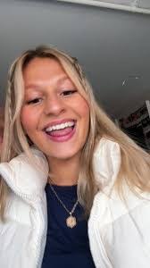 Lola Tipton's Instagram, Twitter & Facebook