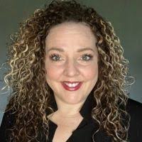 Holly Munoz's Instagram, Twitter & Facebook