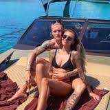 The goalkeeper confirmed the smooch and admitted his relationship with sophia thomalla was 'falling apart'. Sophia Thomalla Loris Karius Heiss Sportlich Und Verliebt Gala De