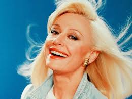 La cantante, actriz y presentadora italiana raffaella carrà murió este lunes a los 78 años. Ckvot8sevqhhjm