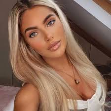 Email Address of @amelialilyyates Instagram Influencer Profile