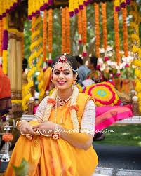 Find visit today and find more results. White And Red Flower Jewellery Order Fresh Flower Poolajada Bridal Accessories From Our Local Branches Pre Bridal Fashion Jewelry Bridal Fresh Flower Jewelry