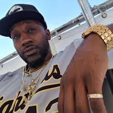 Dion Montgomery's Instagram, Twitter & Facebook