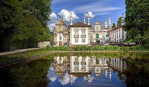 The 5* villa real hotel is located in a charming building with a warm yet discreet ambiance in the heart of madrid. Vila Real Portugal