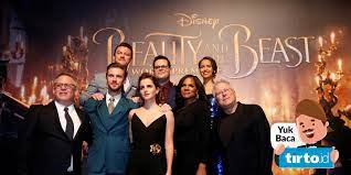 Malaysia's two main theatres have confirmed that screenings of beauty and the beast have been suspended indefinitely. Ada Tokoh Gay Beauty And The Beast Batal Tayang Di Malaysia Tirto Id