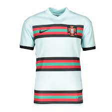Das portugal em 2021 trikot ist wie gewohnt vor allem beim heimtrikot sehr klassisch gehalten. Nike Portugal Trikot Away Em 2020 Kids F336 Gruen