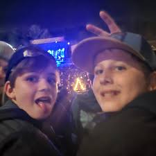 Andrea + Kristin (@sosmomlife) • Instagram photos and videos