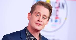 Home alone is the highly successful and beloved family comedy about a young boy named kevin (macaulay culkin) who is accidentally left behind when his family takes off for a vacation in france over the holiday season. Macaulay Culkin Shares What A Home Alone Reboot Would Look Like Now Ew Com