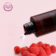 Kalau aku pake kapasnya miniso yang tipis itu dan memang lebih cocok dipakai pas pakai toner. Avoskin Miraculous Refining Toner 100ml Istyle
