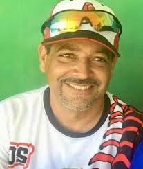 Notificamos el fallecimiento del Sr. Néstor Vélez Nieves m/c/p Tito Vélez,  residente de Bo. Coto Llanadas. Su cuerpo estará expuesto el día 5 de  diciembre desde las 11:30 am hasta las 11:00